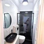 Premium 2 With Balcony, Horea Near Center