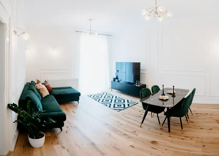 아파트 Premium 2 With Balcony, Horea Near Center